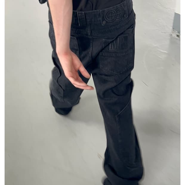 MPa CALF POCKET PANTS (BLACK)