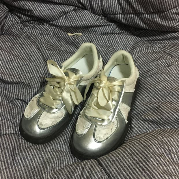 테무 발레코어 실버 스니커즈 235