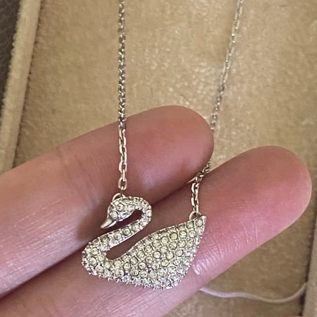 스와로브스키 백조 목걸이