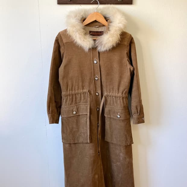 입생로랑 골지 후드퍼 코트