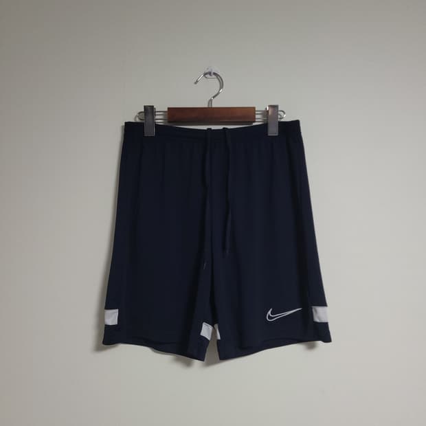 (M) NIKE 나이키 드라이핏 기능성 반바지 네이비 운복동
