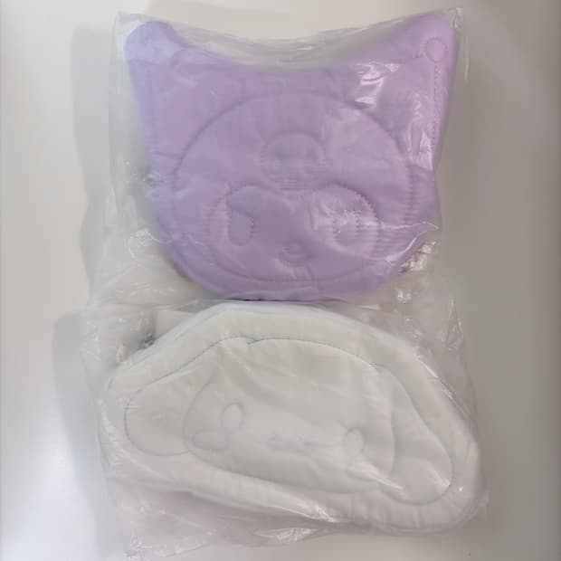 산리오 후와푸쿠 페이스 패스 파우치 쿠로미 시나모롤