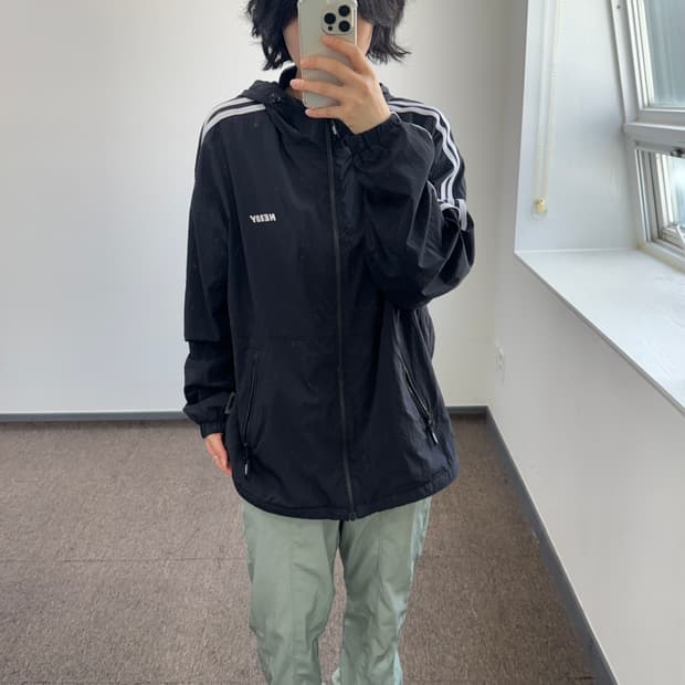 Nerdy 널디 화이트 트랙탑 블랙 바람막이