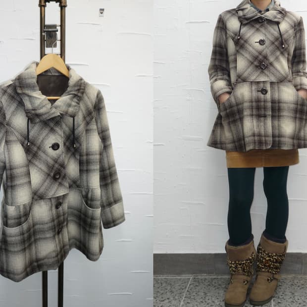 Scalloped collar jacket