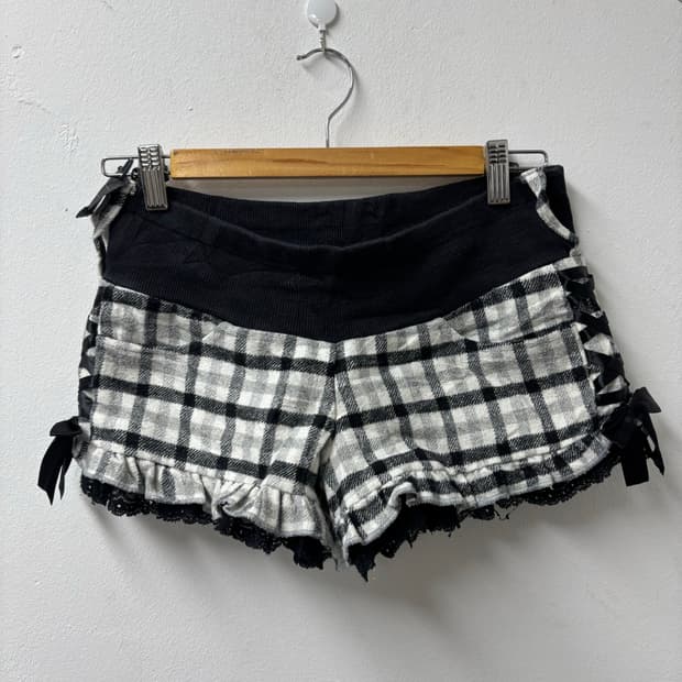 트랄라라 레이스 블랙 체크패턴 숏팬츠