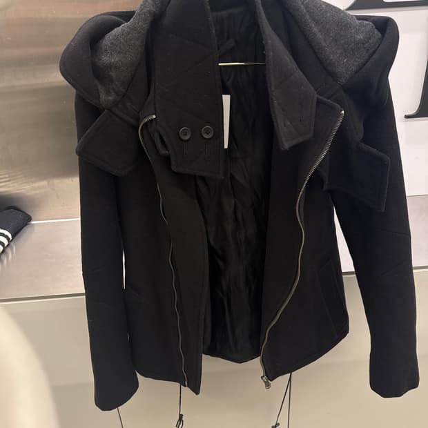 우영미 후드 울자켓 블랙