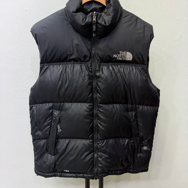 정품) 노스페이스 눕시 700필 블랙 패딩 조끼 95