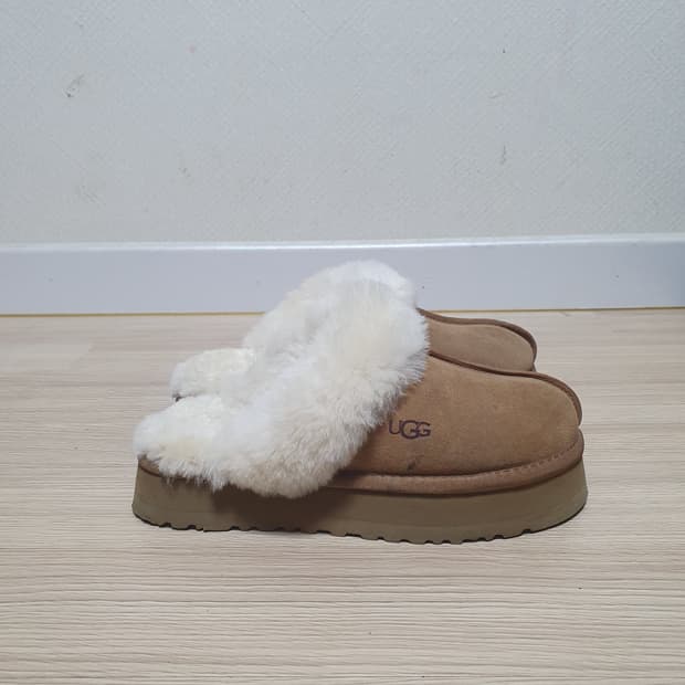 어그 디스케트 털 슬리퍼 240