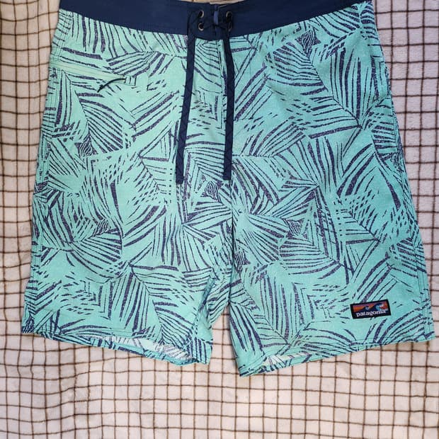 1225) 파타고니아 맨즈 스트레치 웨이브페어러 보드 반바지