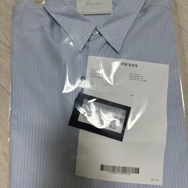 (새상품)-프라다- 백 패치 블루 스트라이프 셔츠