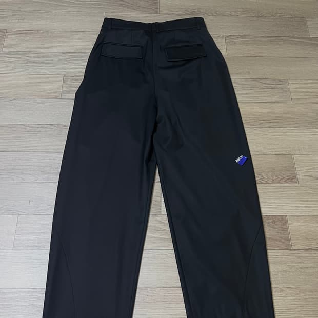 자라 아더에러 자더에러 테이퍼드 트라우저 슬랙스 블랙