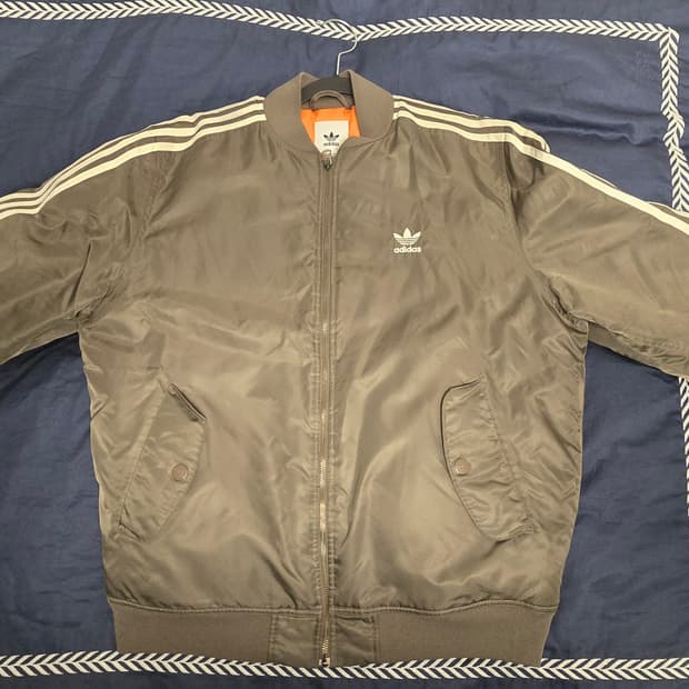 아디다스 3선 봄버
