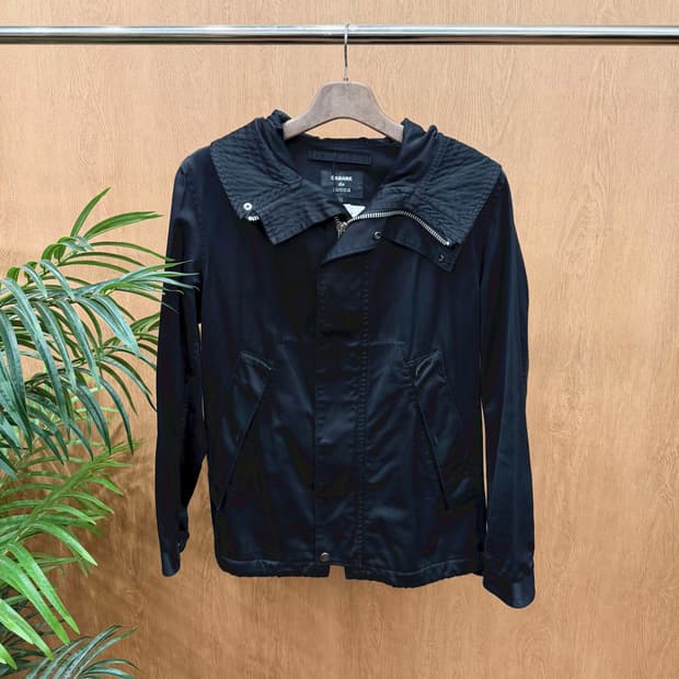 카반 드 주카 밀리터리 자켓 웨이스트 스트링 후드 지퍼 레귤러핏 블랙