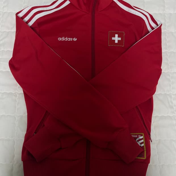 아디다스 레드 스위스 저지