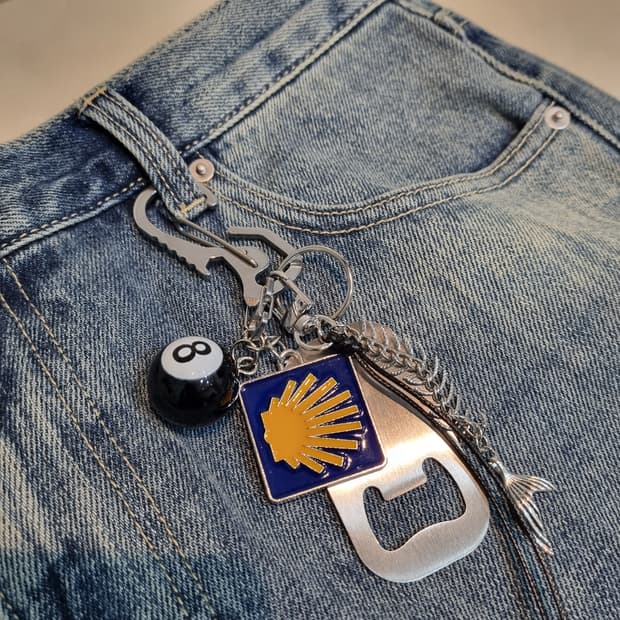 "Mystic Orbit"(미스틱 오빗) 실버 키링 keychain
