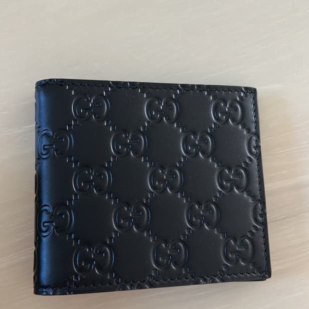 구찌 시그니쳐 시마 반지갑 블랙