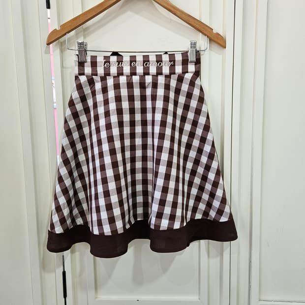 브라운 체크 스커트