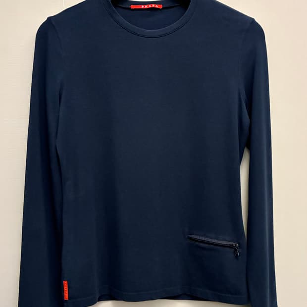 (S~M)PRADA 프라다 레드탭 테크니컬 포켓 롱슬리브 티셔츠