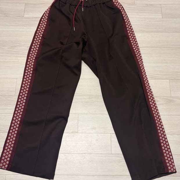 999휴머니티 자카드 트랙팬츠 브라운 2사이즈