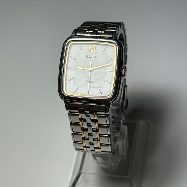 SEIKO quartz spirit