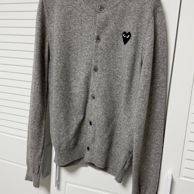 꼼데가르송 하트와펜 그레이 가디건(2023)