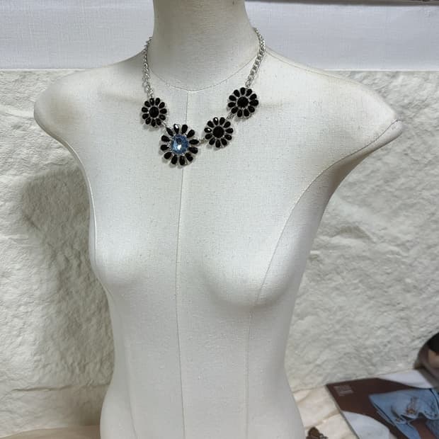 빈티지 고딕 플라워 오리엔탈 목걸이