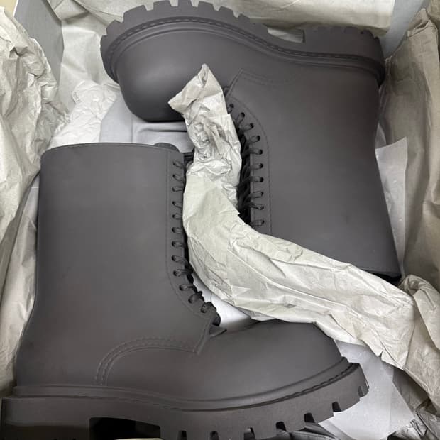 [42] 발렌시아가 스테로이드 부츠