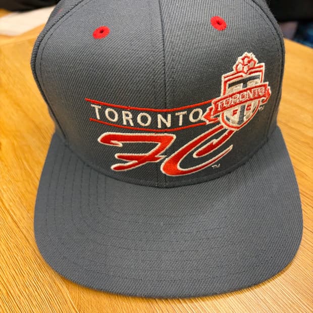 아디디스 x토론토fc 스냅백