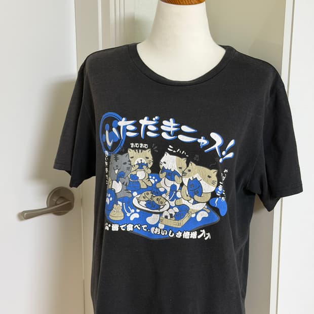 네코부치 고양이프린팅 차콜 반팔