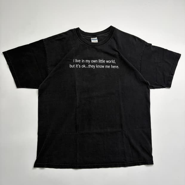 00s They know me here Tee (black)