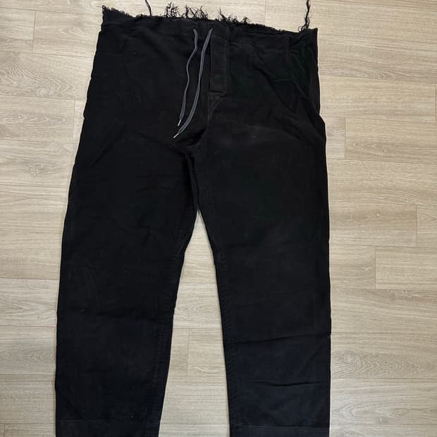 솔로이스트 데끼컷팅 스웻팬츠 48