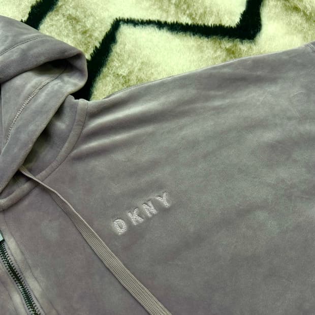 [L]DKNY 벨벳 오버핏 크롭 후드집업/라이트퍼플