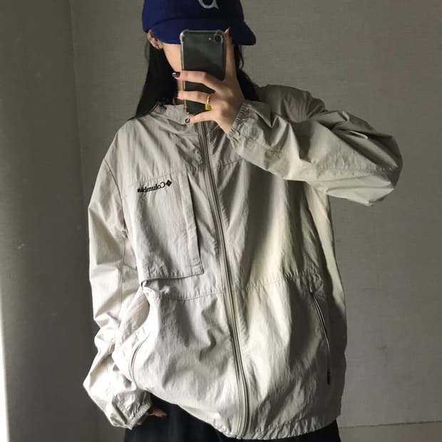콜롬비아 베이지 바람막이