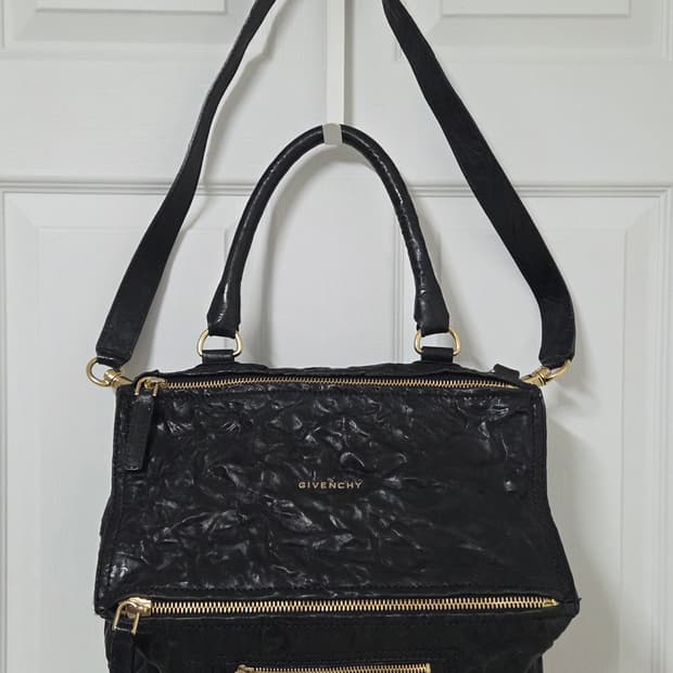 지방시 블랙 램스킨 금장 판도라 링클 미듐 2WAY