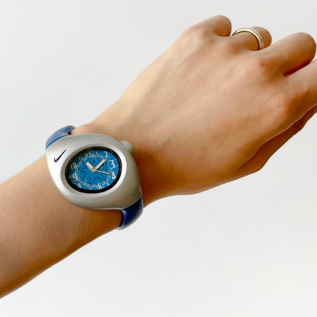 Vintage Nike Triax analog watch─blue