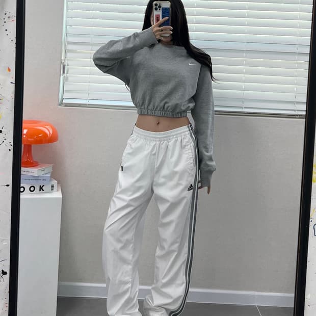 (WOMEN)나이키 크롭 맨투맨-M1741