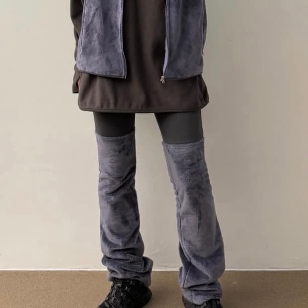 지초이 25-004 FLEECE BOA LEGGINGS (2)
