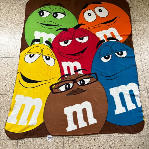 엠앤엠즈 담요 M&M