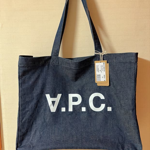 APC 아페쎄 다니엘라 쇼핑백 인디고 판매합니다 !