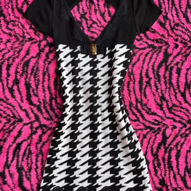 MA*RS 마즈 슈가글로스 하운드투스 니트 오네갸루 원피스 mars