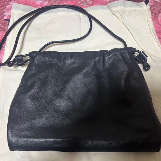 cos 코스 카바텔리 크로스백