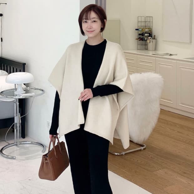 미미씨엘(mimiciel) 케이프 숄 니트가디건 프리사이즈 새상품