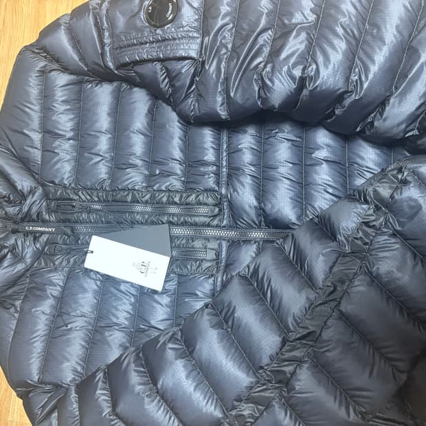 cp컴퍼니 디디쉘 경량패딩 