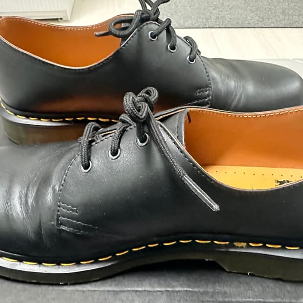 닥터마틴 1461 나파 290 사이즈 판매합니다