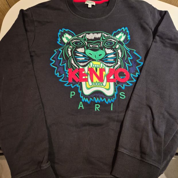 겐조 타이거 맨투맨 m 판매합니다