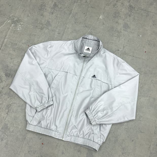 아디다스 바람막이 그레이