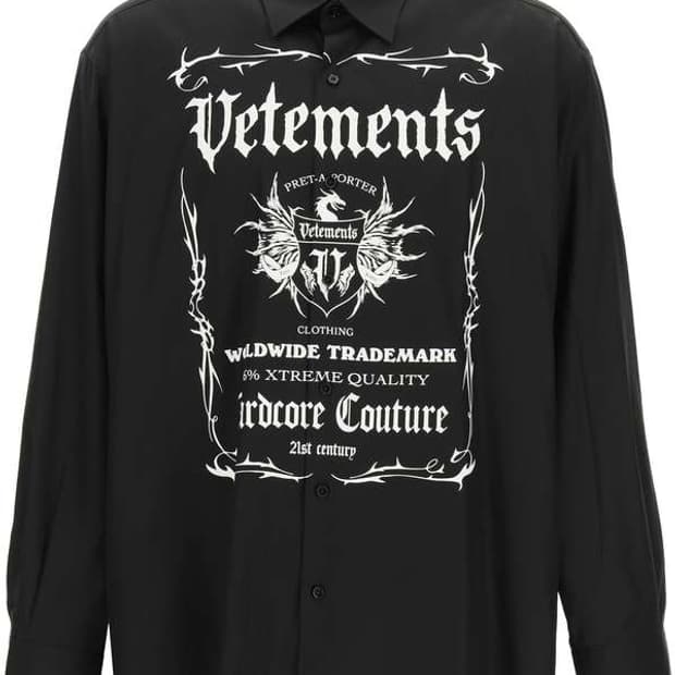 VETEMENTS BLACK LABEL GHOTHIC LOGO SHIRT