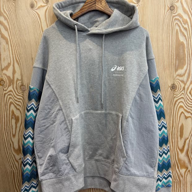 아식스 앤더슨벨 콘트라스트 후드