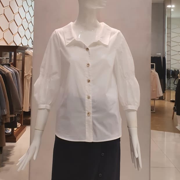 [55]주크 소매 셔링 블라우스