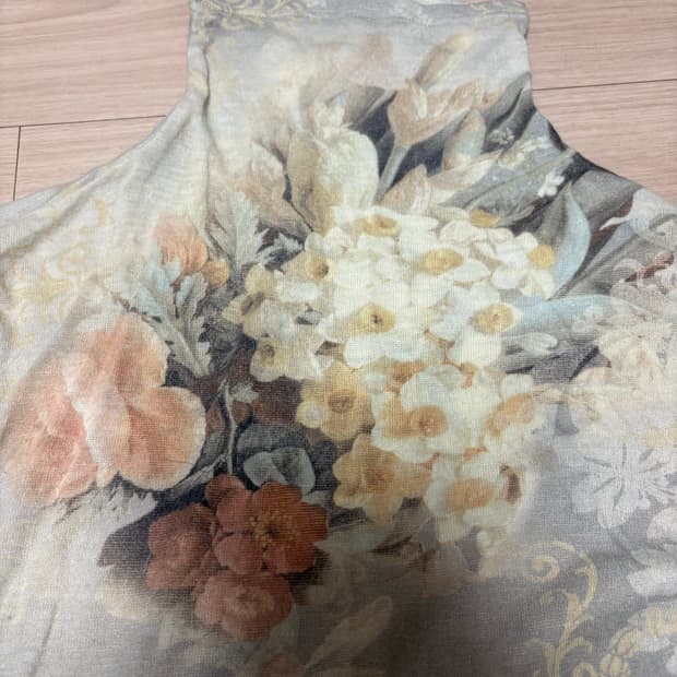 기하학 플라워 패턴 탑